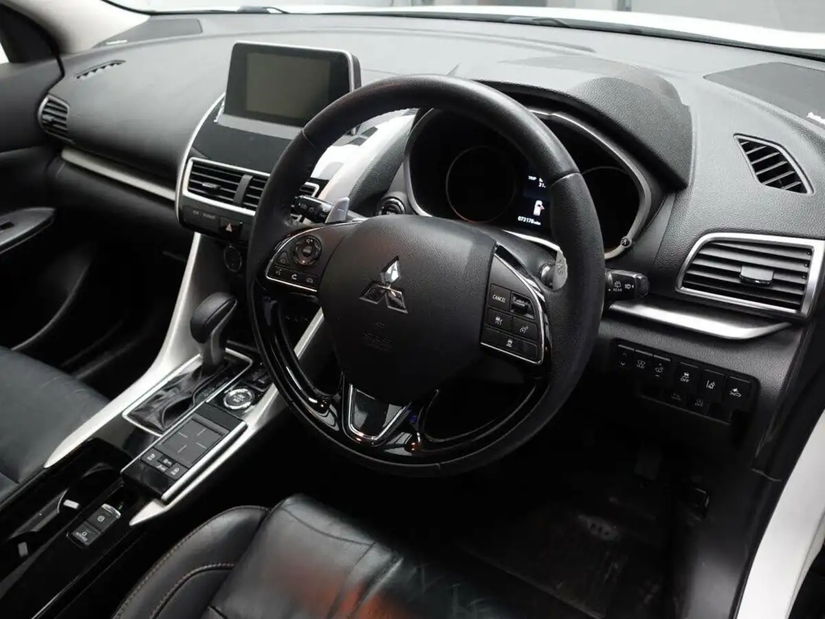 2018-mitsubishi-eclipse-cross-15-4-auto-big-17