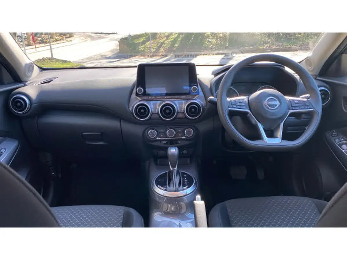 2023-nissan-juke-10-dig-t-acenta-dct-big-9
