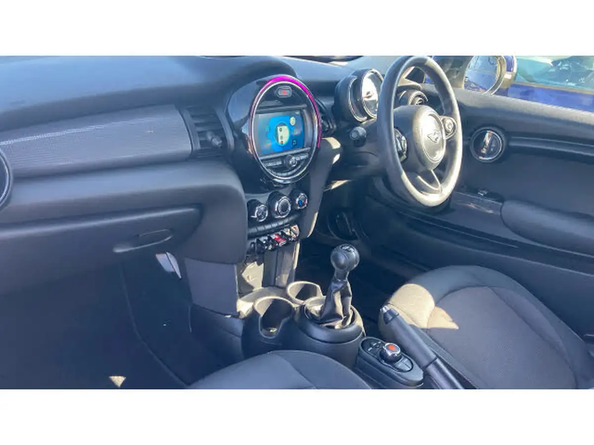 2020-mini-cooper-15-cooper-classic-nav-hatchback-3d-big-8
