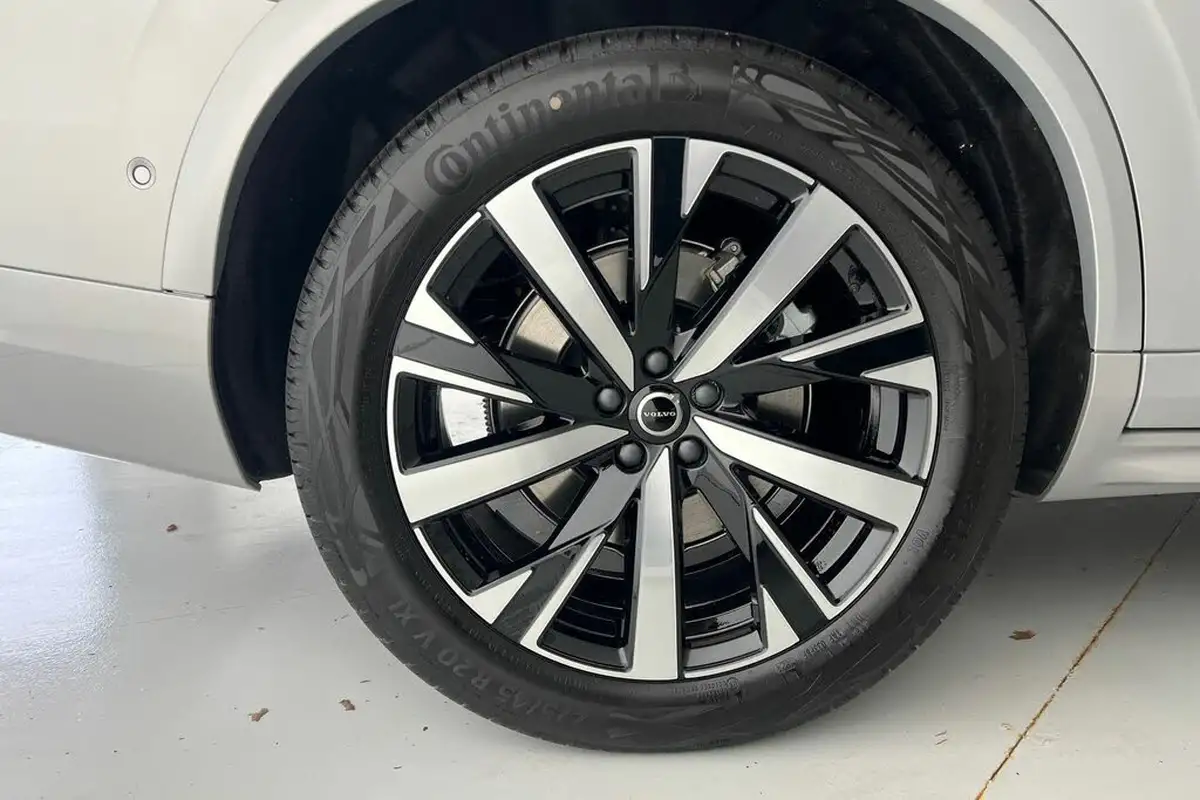2025-volvo-xc90-20-b5-plus-big-21