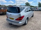 2012-kgm-ssangyong-rodius-27td-es-small-11
