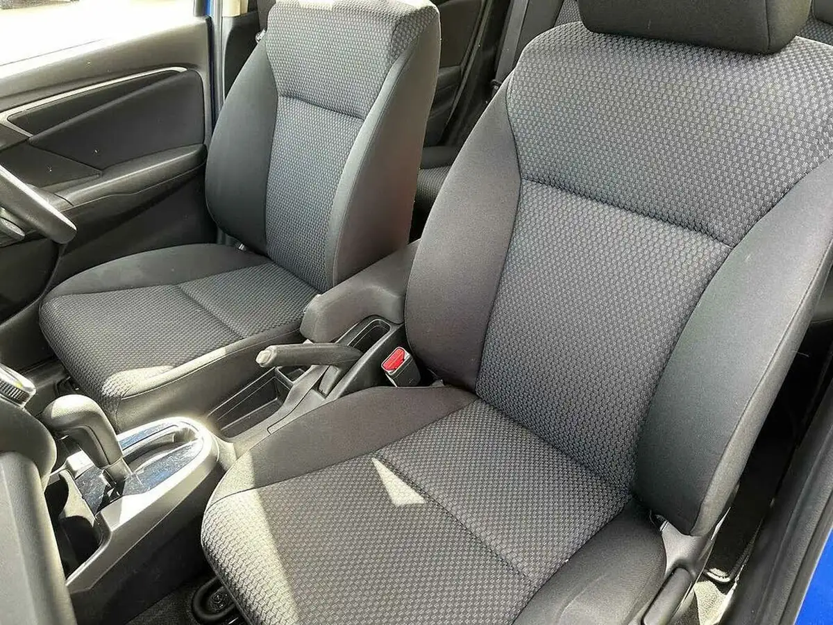 2019-honda-jazz-13-i-vtec-se-cvt-big-23