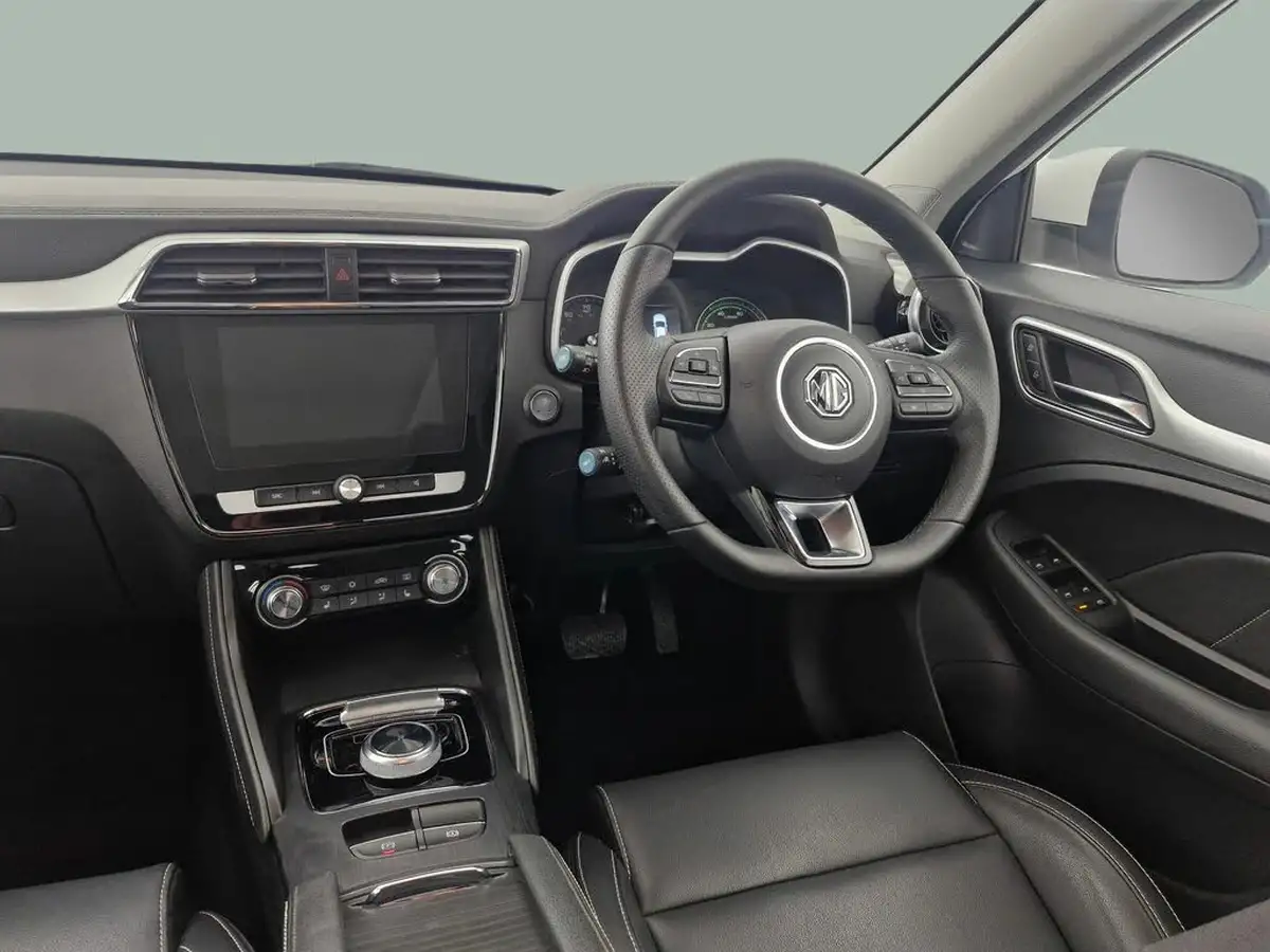 2021-mg-zs-suv-e-exclusive-ev-big-17