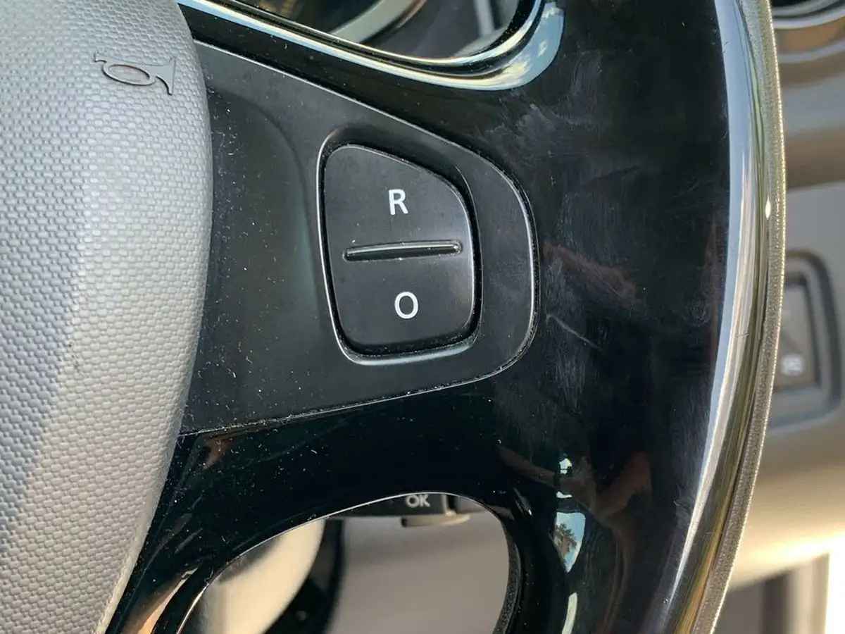 2015-renault-clio-09-tce-dynamique-nav-big-30
