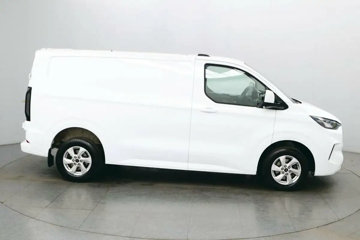 2023-ford-transit-custom-20tdci-300-l1h1-trend-136pseu6e-panel-van-1996cc-auto-big-8