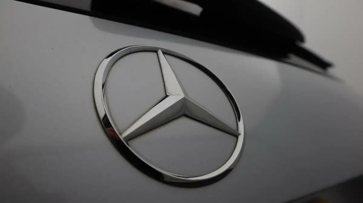 2021-mercedes-benz-gla-class-13-gla-250e-exclusive-edition-big-24