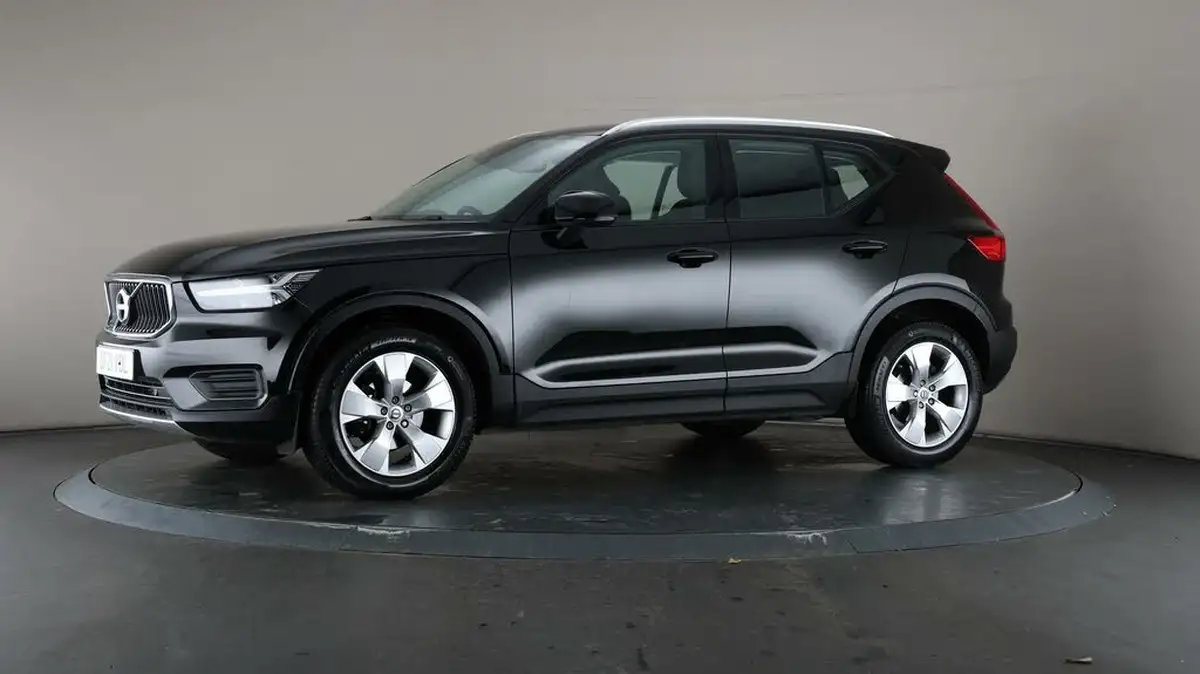 2021-volvo-xc40-15-t3-momentum-161bhp-auto-big-31