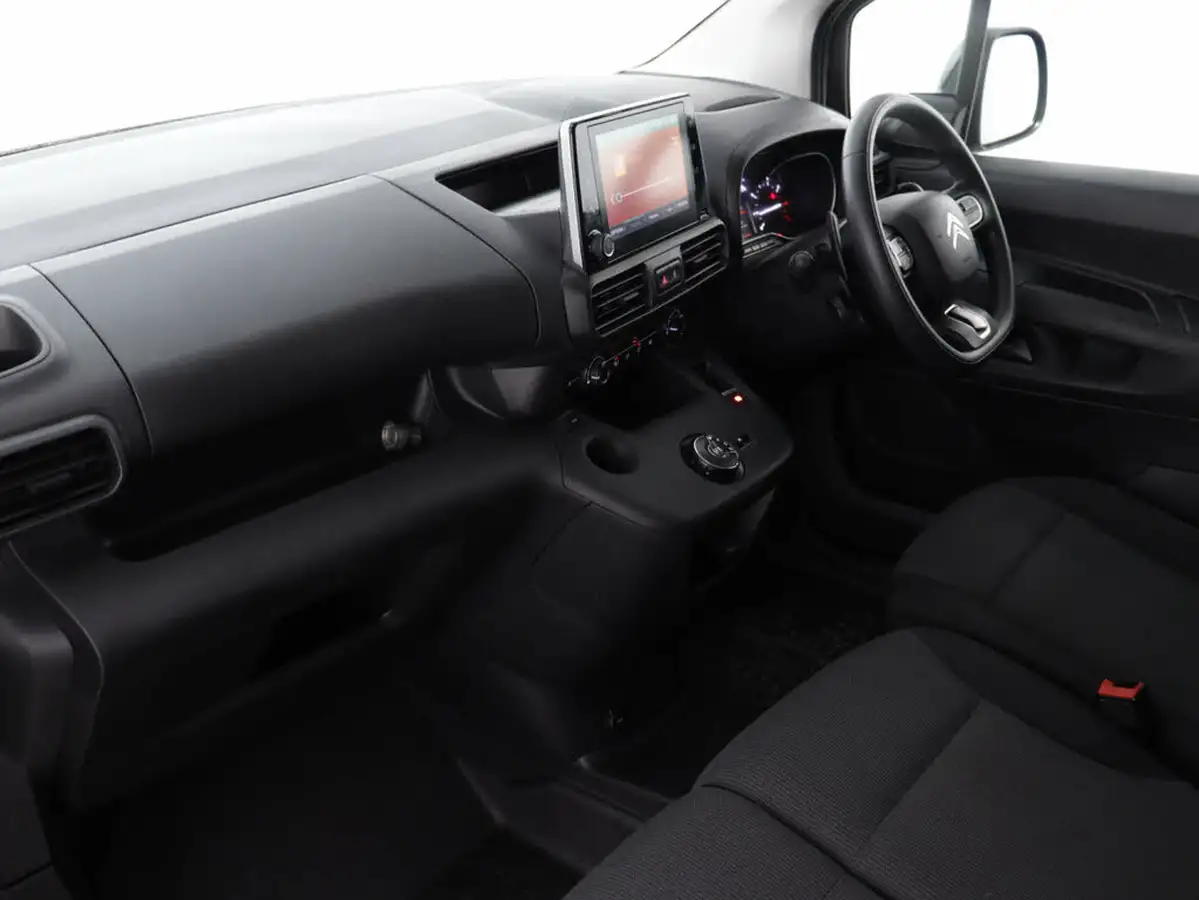 2021-citroen-berlingo-15bluehdi-1000-driver-130pseu6dt-e-ss-eat8-big-30