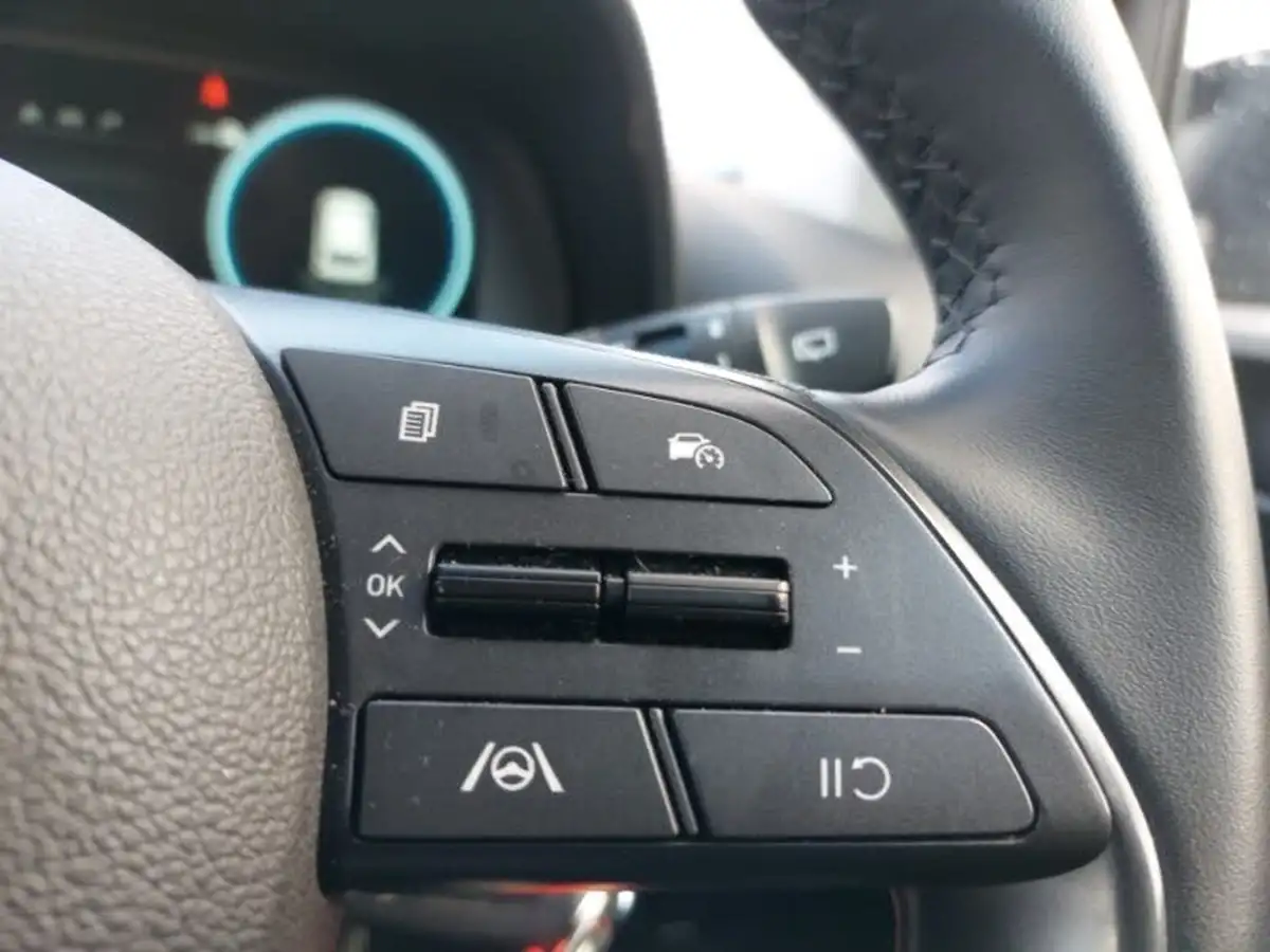 2024-hyundai-i20-10-t-gdi-advance-big-15