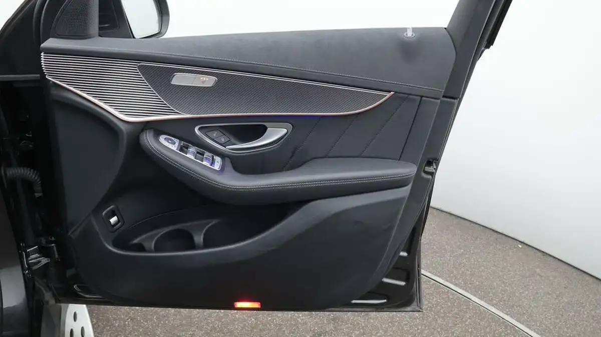 2022-mercedes-benz-eqc-e-eqc-400-amg-line-premium-big-15