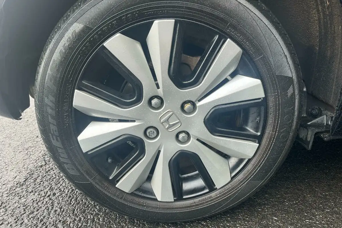 2021-honda-jazz-15-i-mmd-sr-107ps-big-2