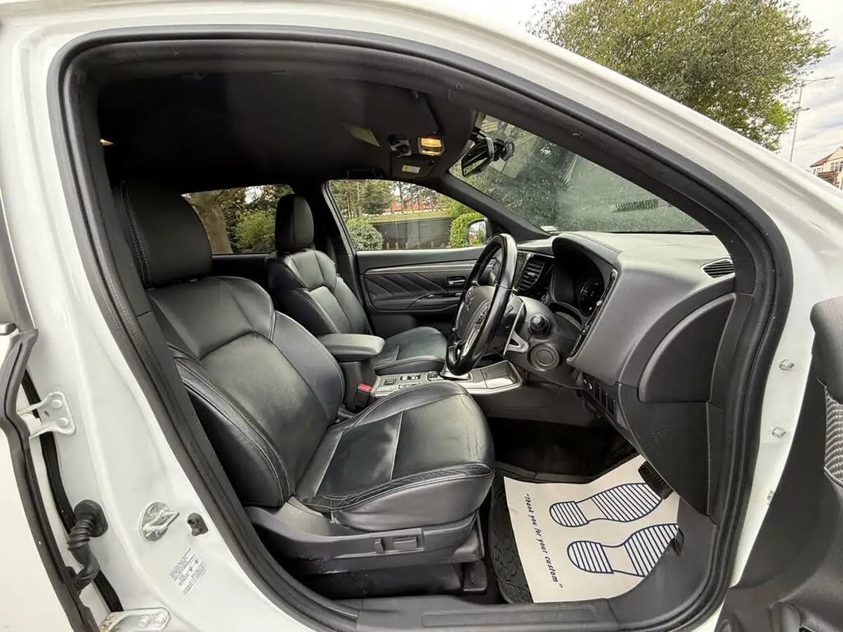 2019-mitsubishi-outlander-24-4h-phev-big-19