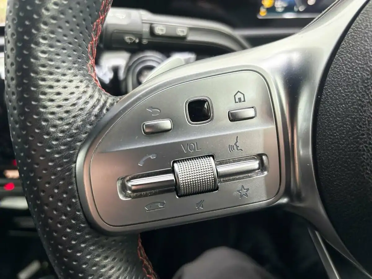 2021-mercedes-benz-a-class-13-a250e-amg-line-hatchback-5d-big-16