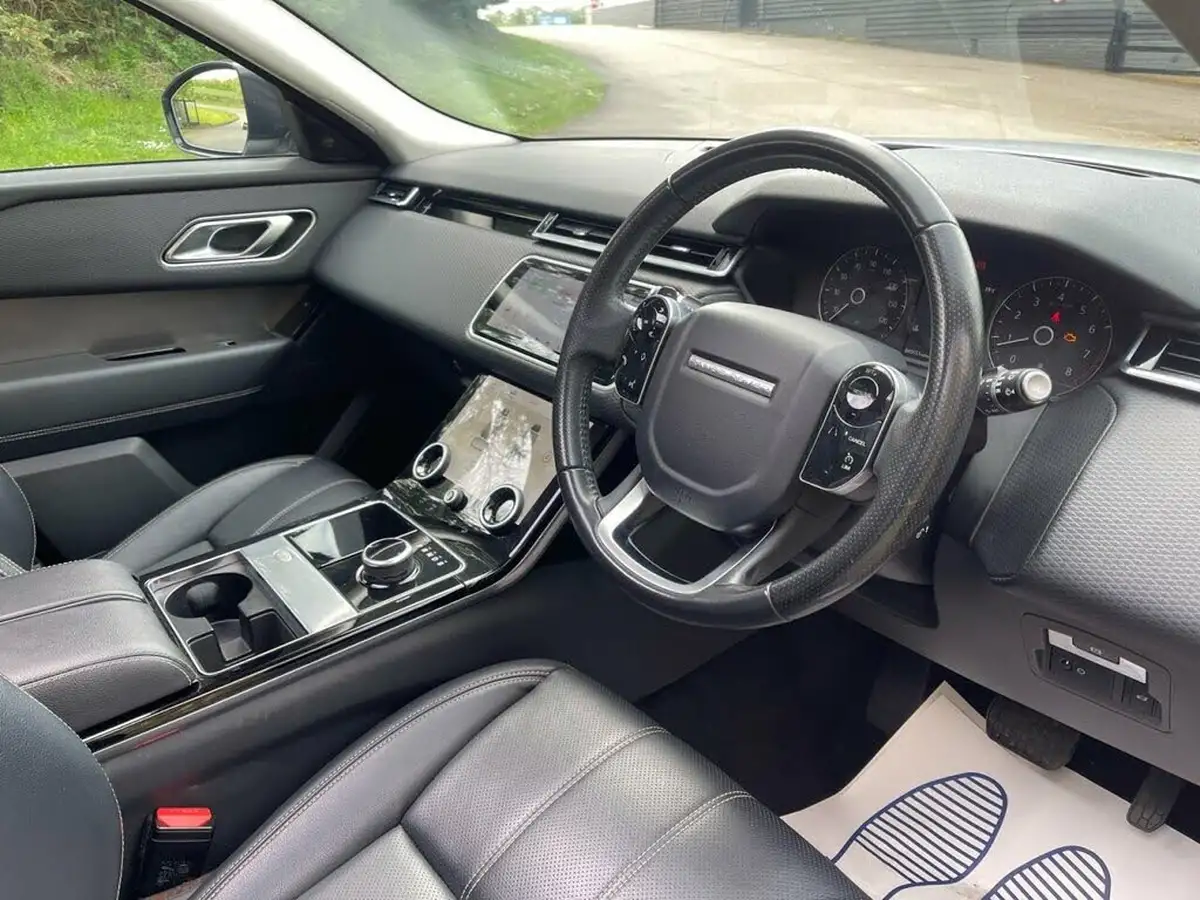 2017-land-rover-range-rover-velar-20-p300-s-big-19