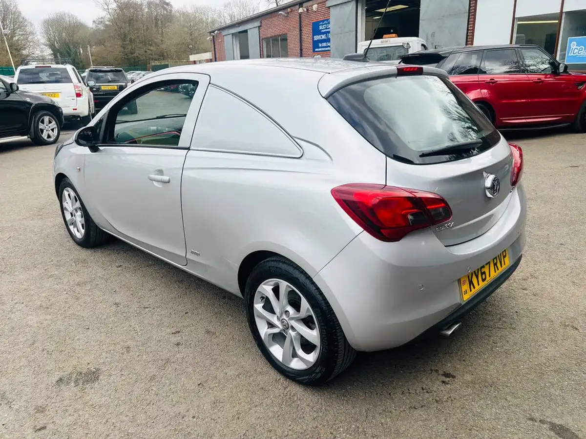 2017-vauxhall-corsavan-13cdti-sportive-big-6