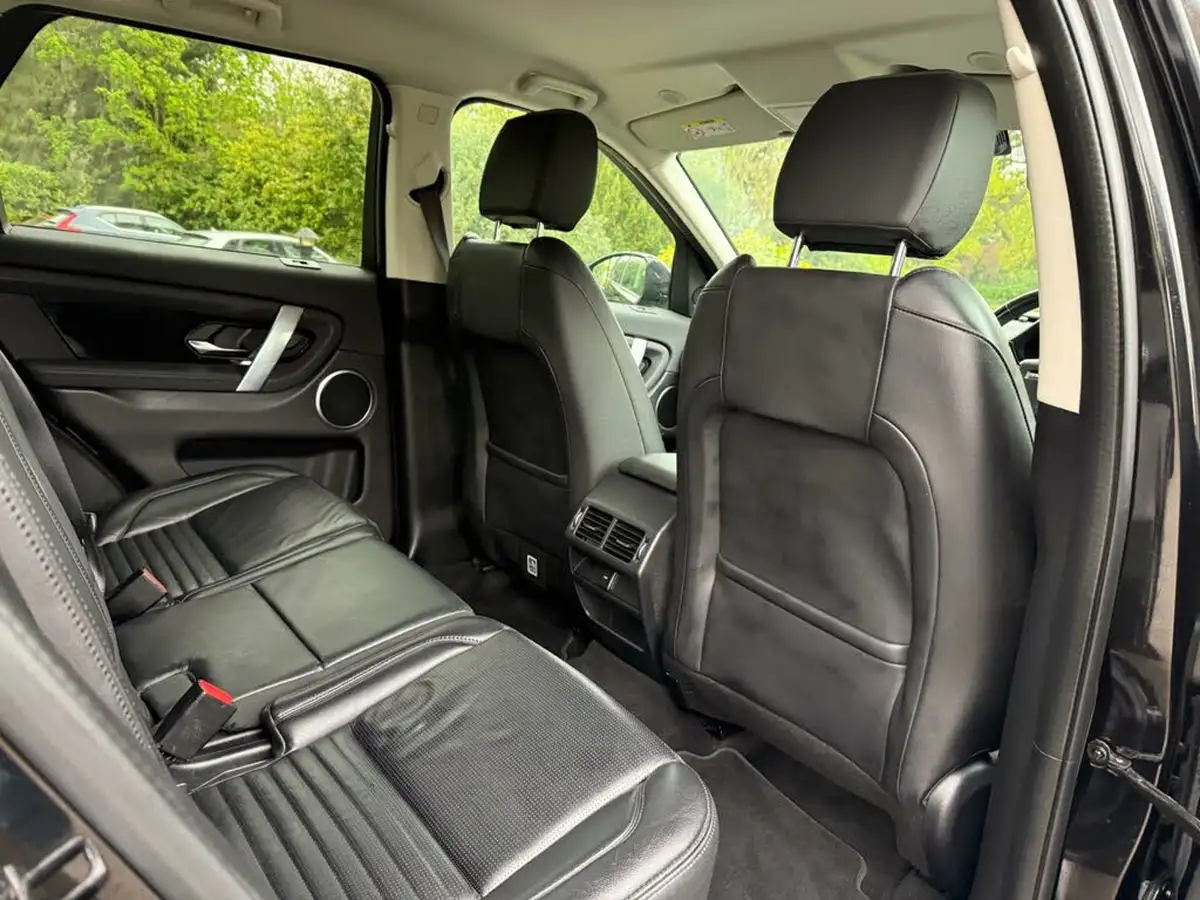 2021-land-rover-discovery-sport-20-d165-s-big-33