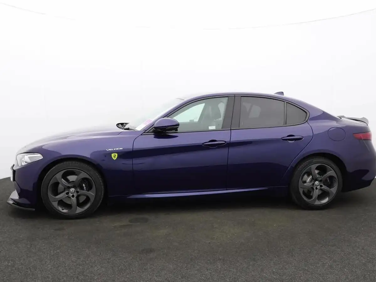 2018-alfa-romeo-giulia-20-veloce-big-3