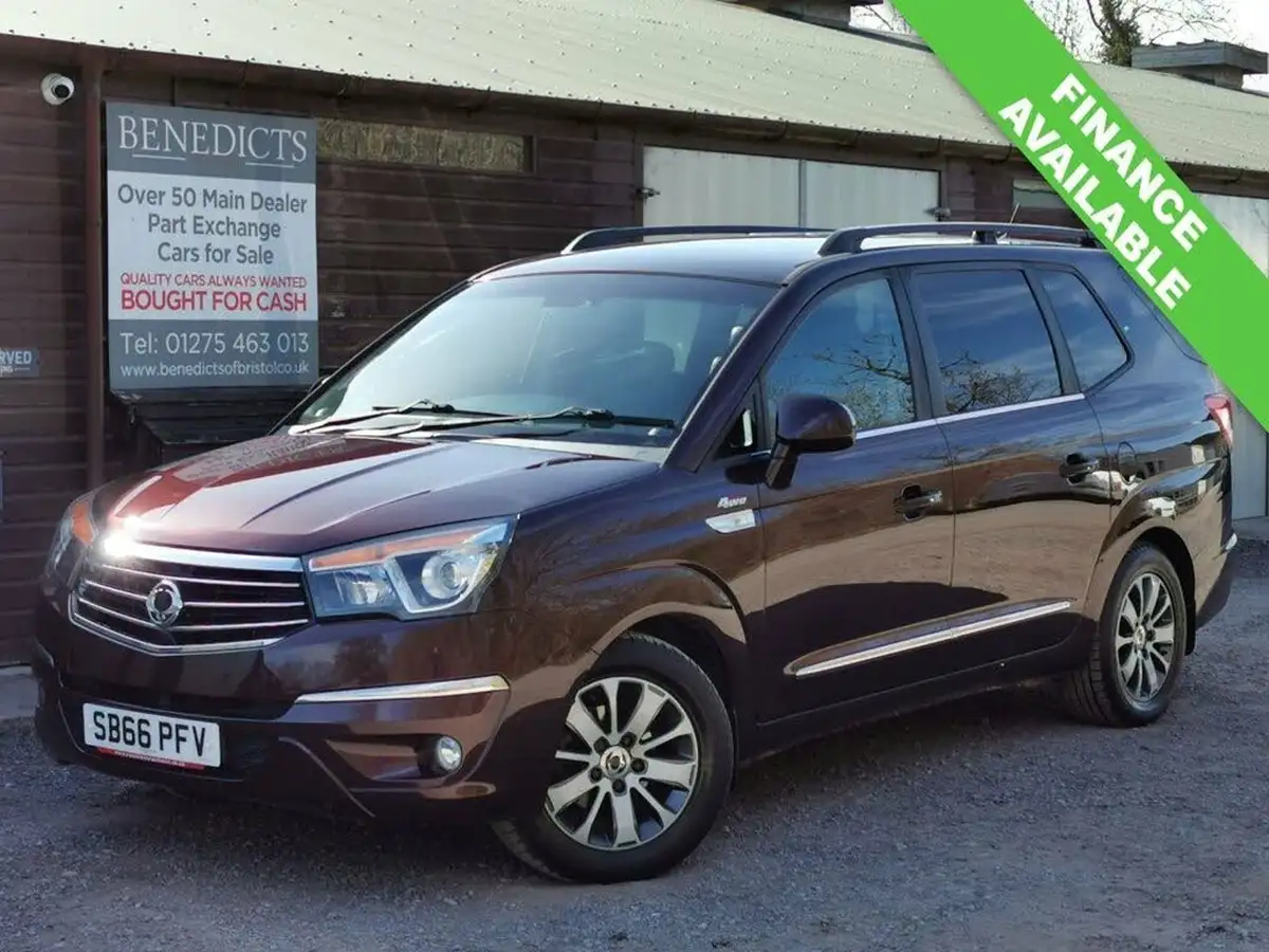 2017-kgm-ssangyong-turismo-22td-elx-big-0