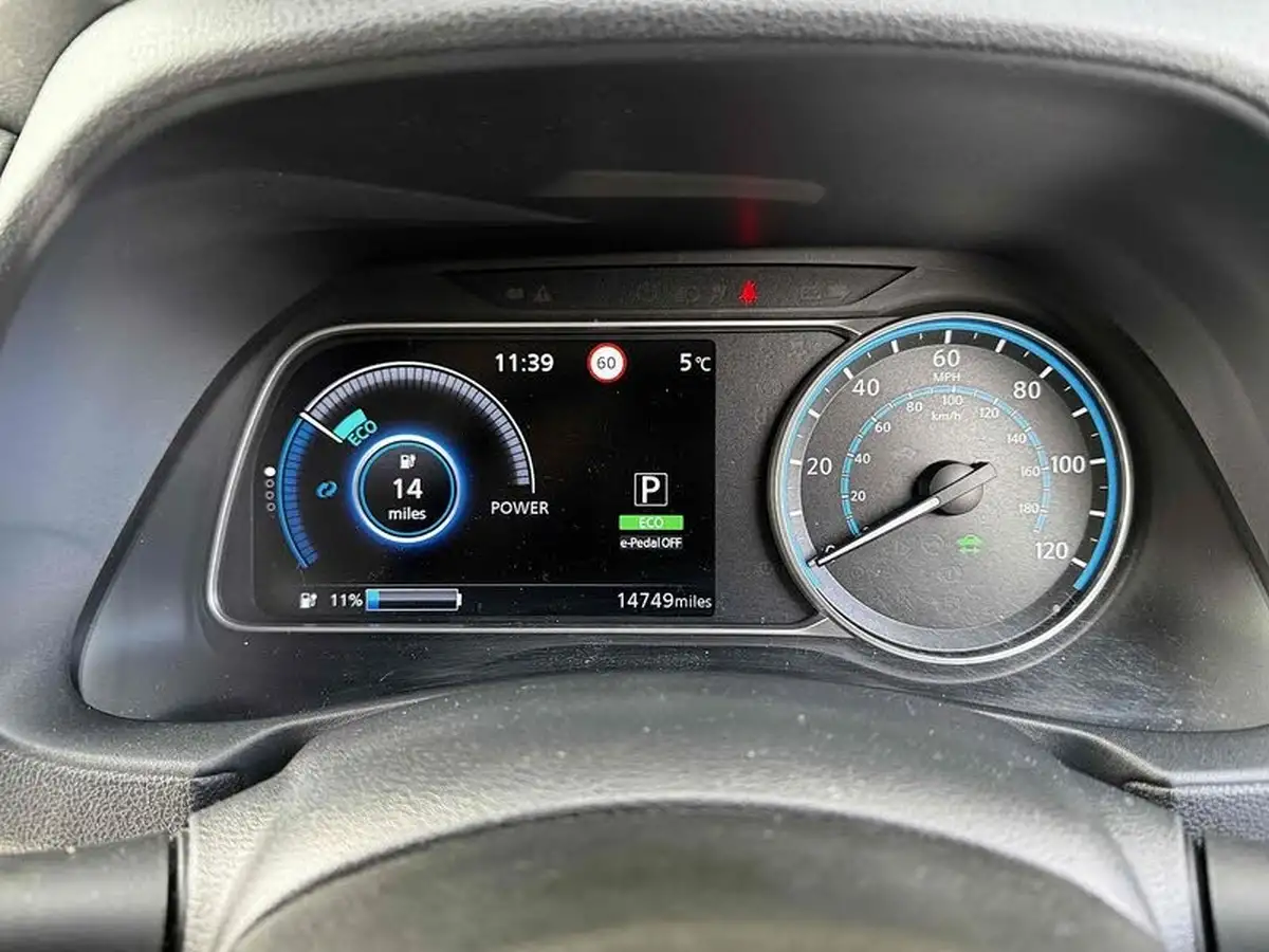 2021-nissan-leaf-e-n-connecta-big-29