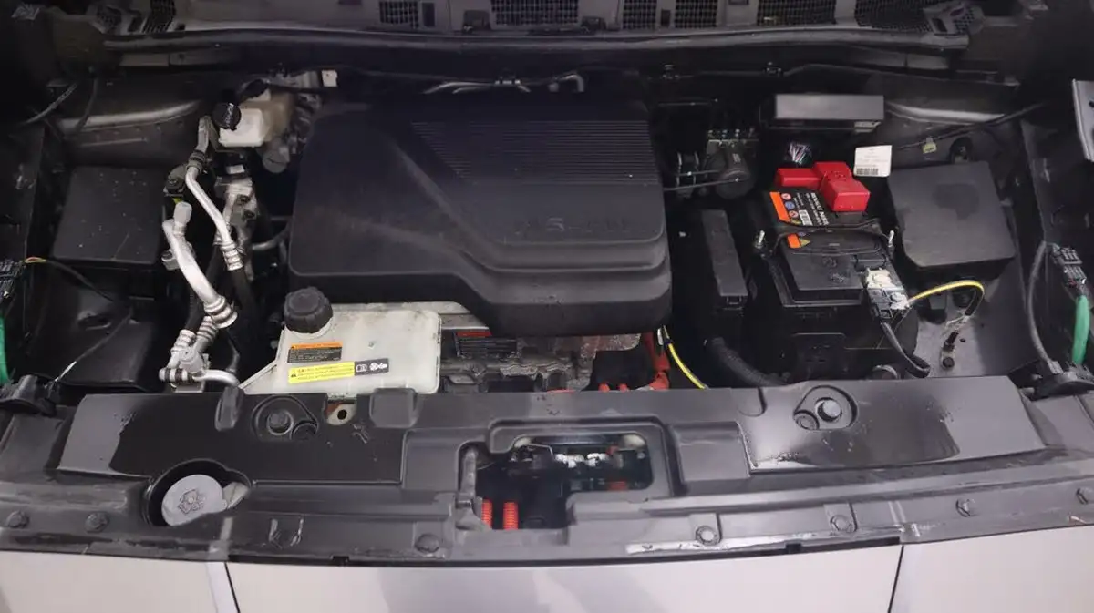 2022-nissan-leaf-e-e-tekna-59kwh-big-19