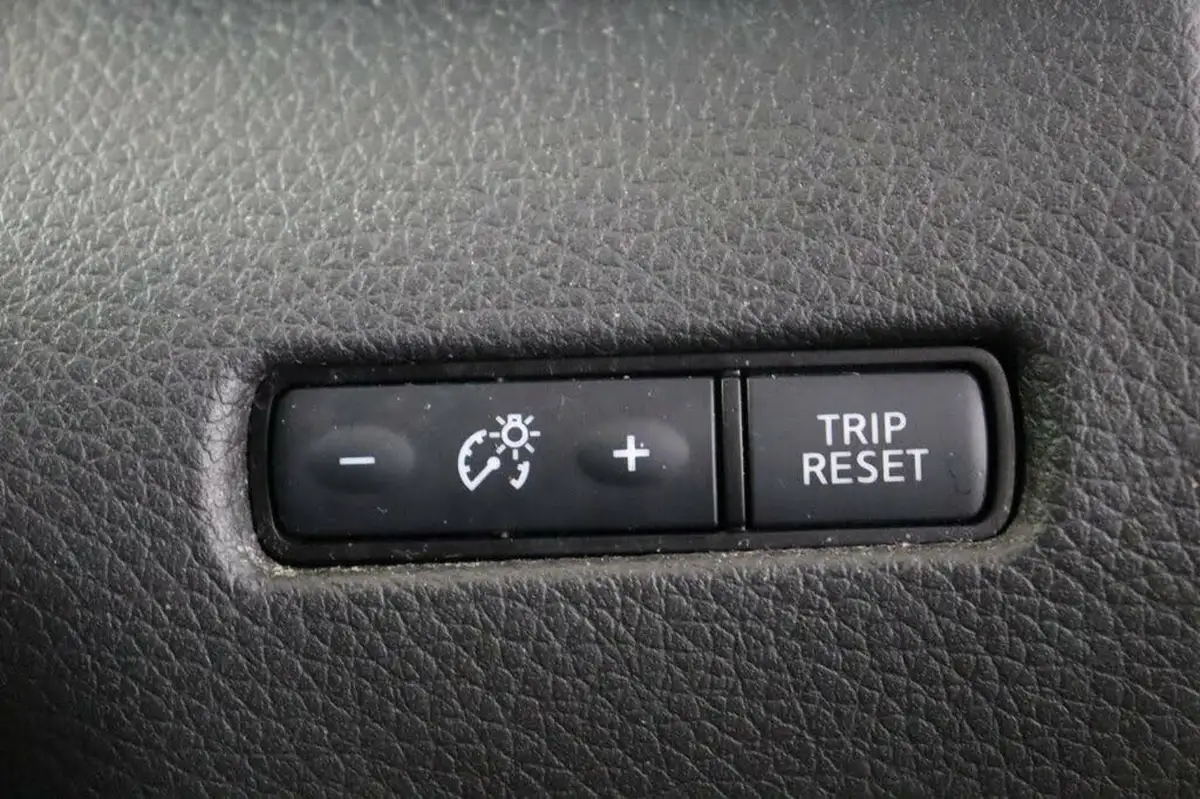 2019-nissan-qashqai-13-dig-t-acenta-premium-140ps-big-25