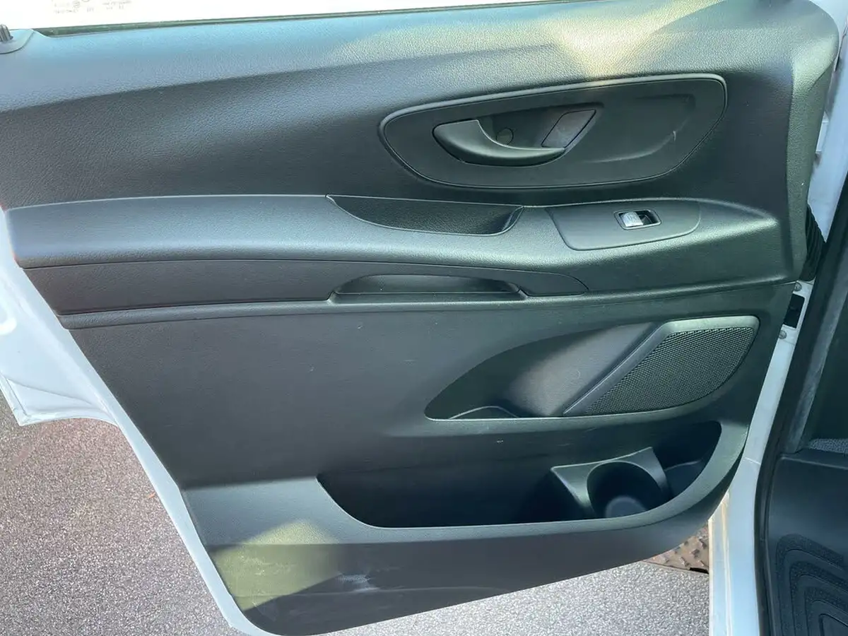 2020-mercedes-benz-vito-e-pure-l2-big-49