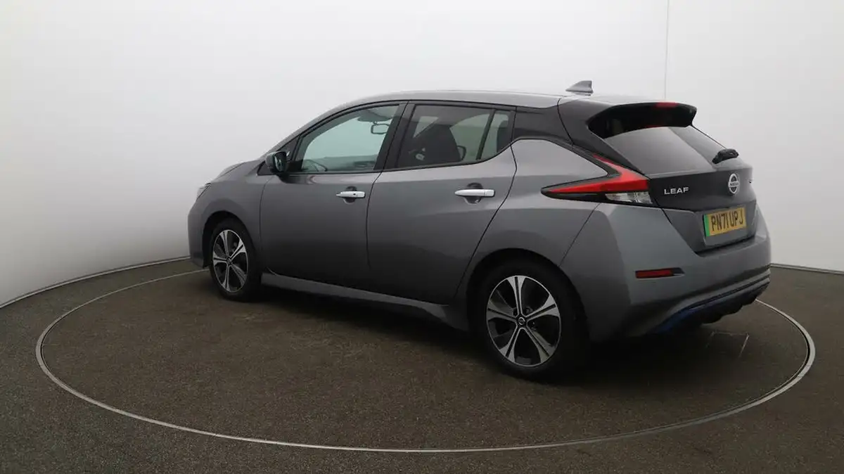 2021-nissan-leaf-e-tekna-big-5