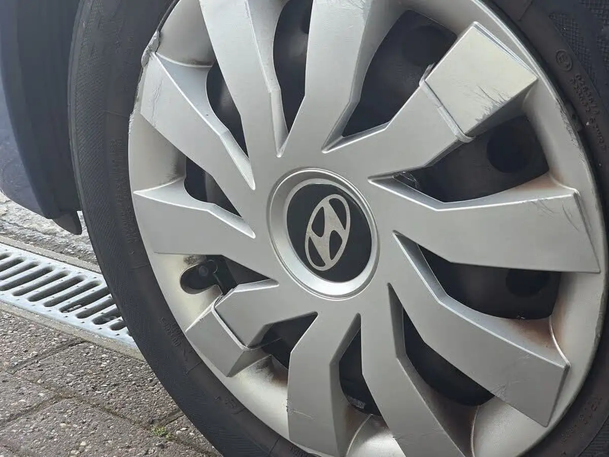 2015-hyundai-i10-10-s-big-8