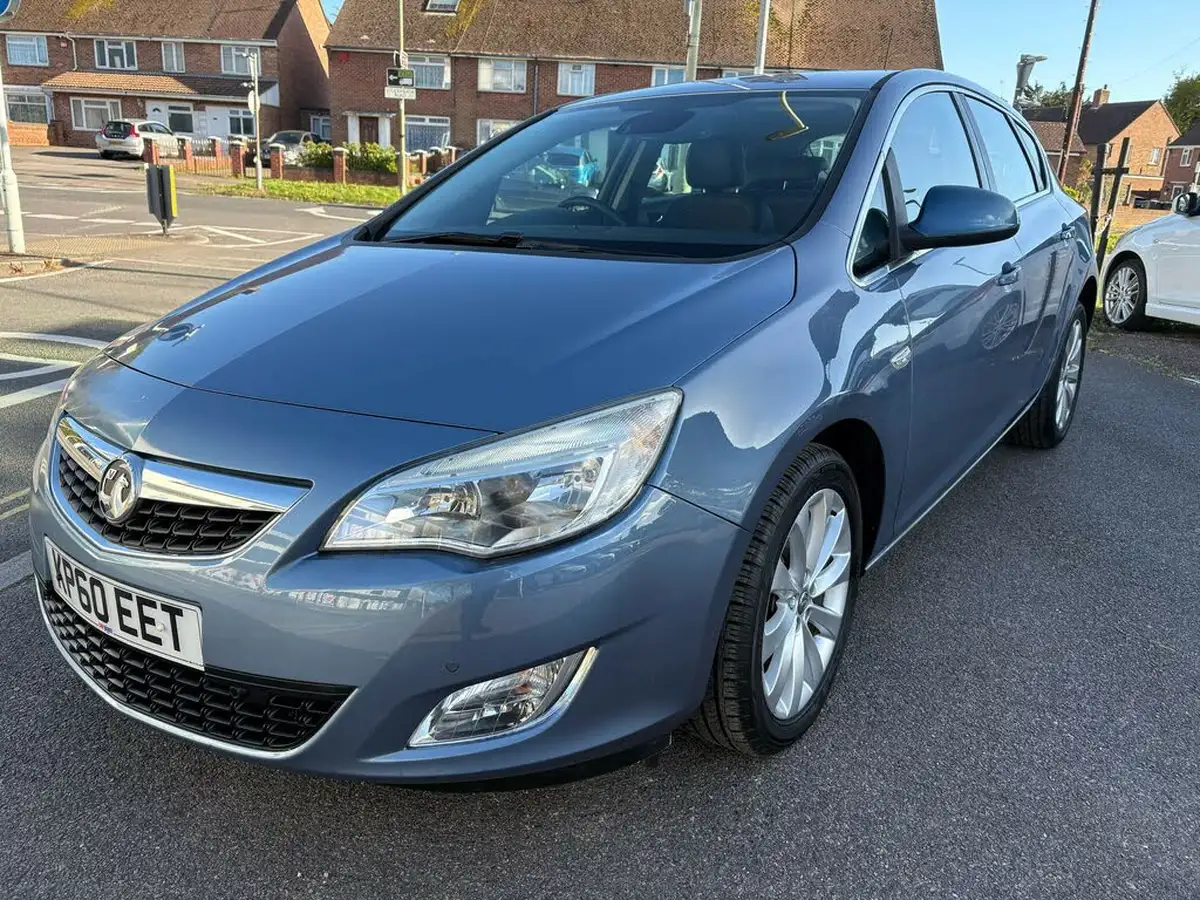 2010-vauxhall-astra-16-se-115ps-hatchback-auto-big-2