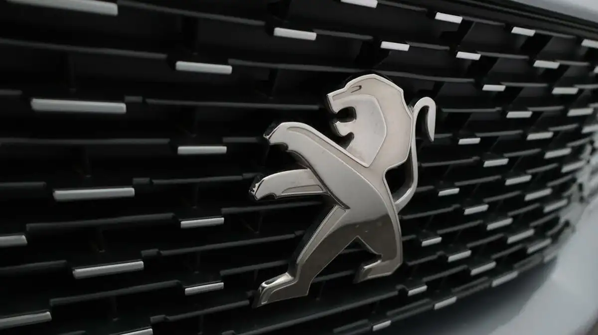 2023-peugeot-3008-suv-12-puretech-allure-premium-eat8-big-23