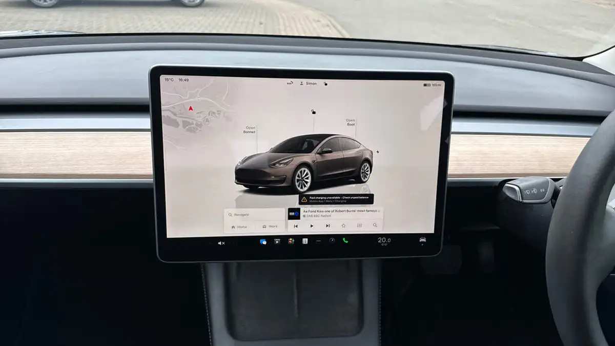 2022-tesla-model-3-e-long-range-big-11