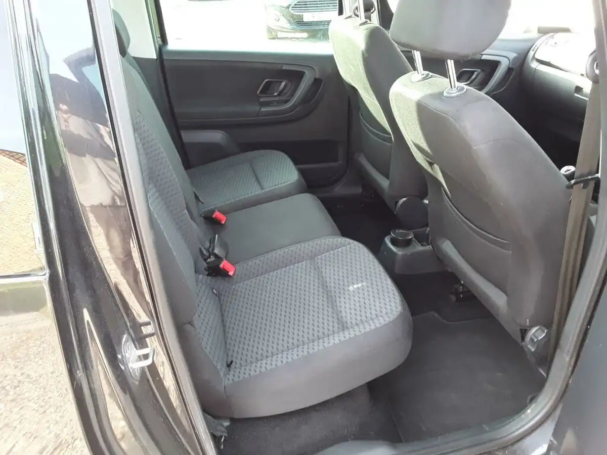 2014-skoda-roomster-16tdi-se-105ps-big-10