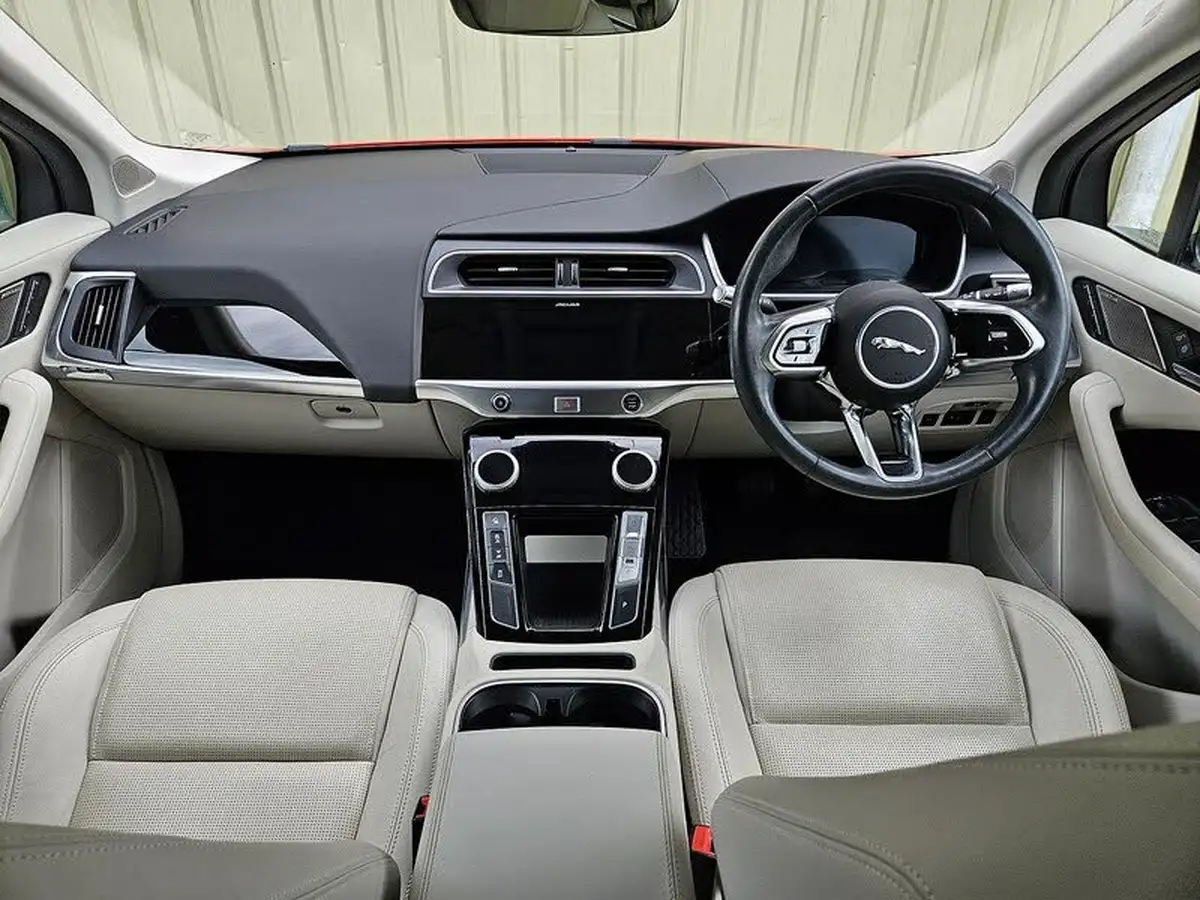 2019-jaguar-i-pace-ev400-se-big-10