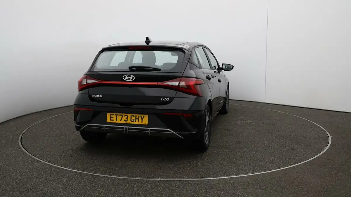 2024-hyundai-i20-10-t-gdi-advance-big-50