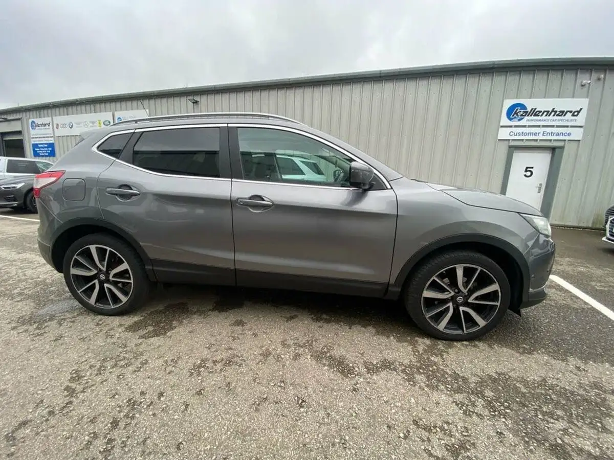 2016-nissan-qashqai-15dci-tekna-big-10