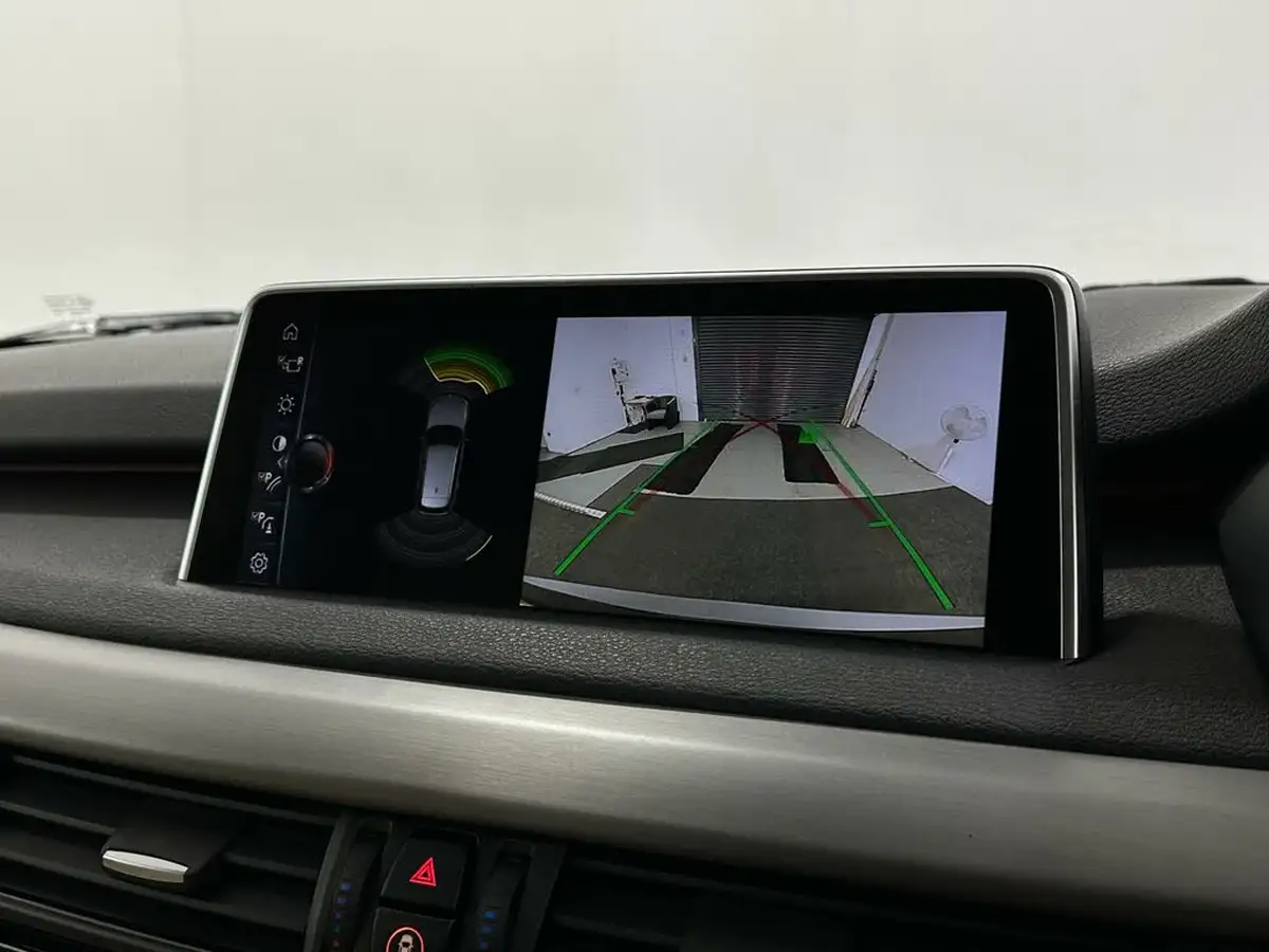 2017-bmw-x5-44-xdrive50i-se-big-21