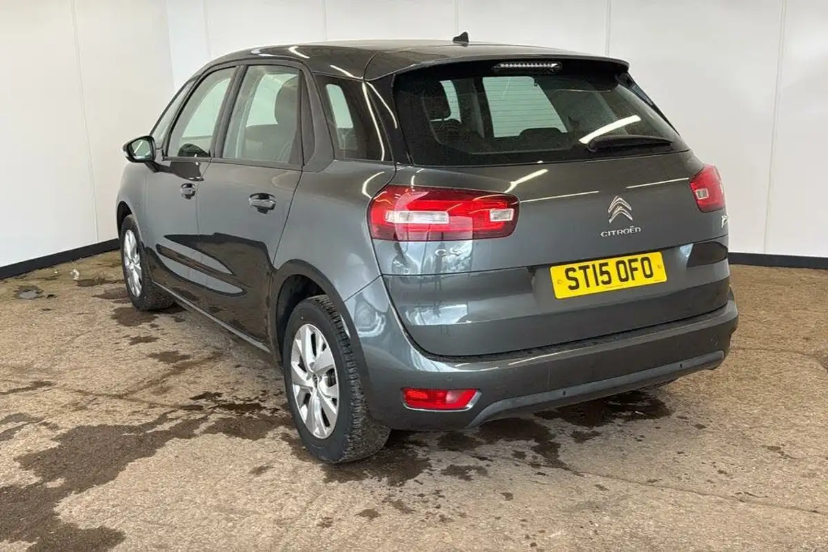 2015-citroen-c4-picasso-16e-hdi-vtr-115ps-ss-etg6-big-2