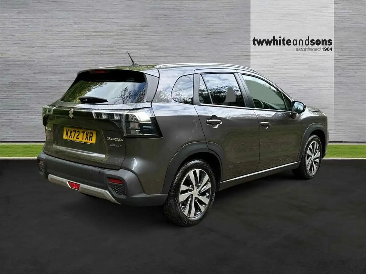 2022-suzuki-s-cross-15-ultra-big-6