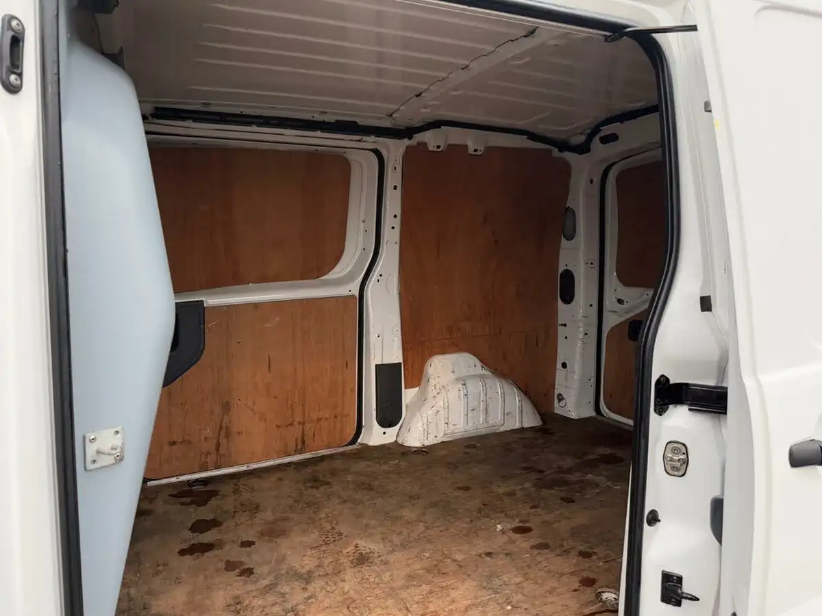 2016-citroen-dispatch-16td-enterprise-panel-big-20