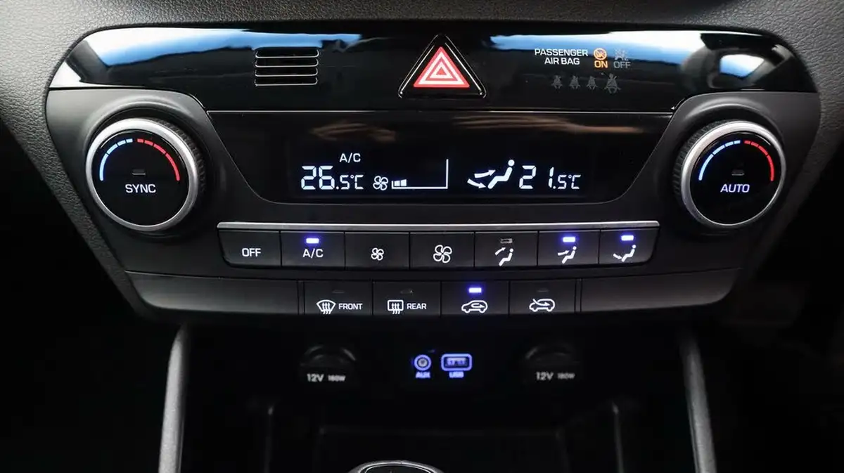 2020-hyundai-tucson-16-t-gdi-se-nav-dct-big-12