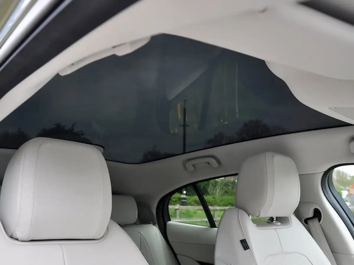 2019-jaguar-i-pace-ev400-hse-big-32