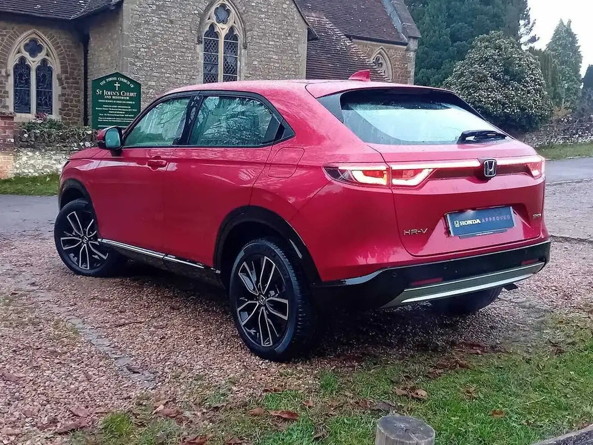 2022-honda-hr-v-15-i-mmd-advance-big-2