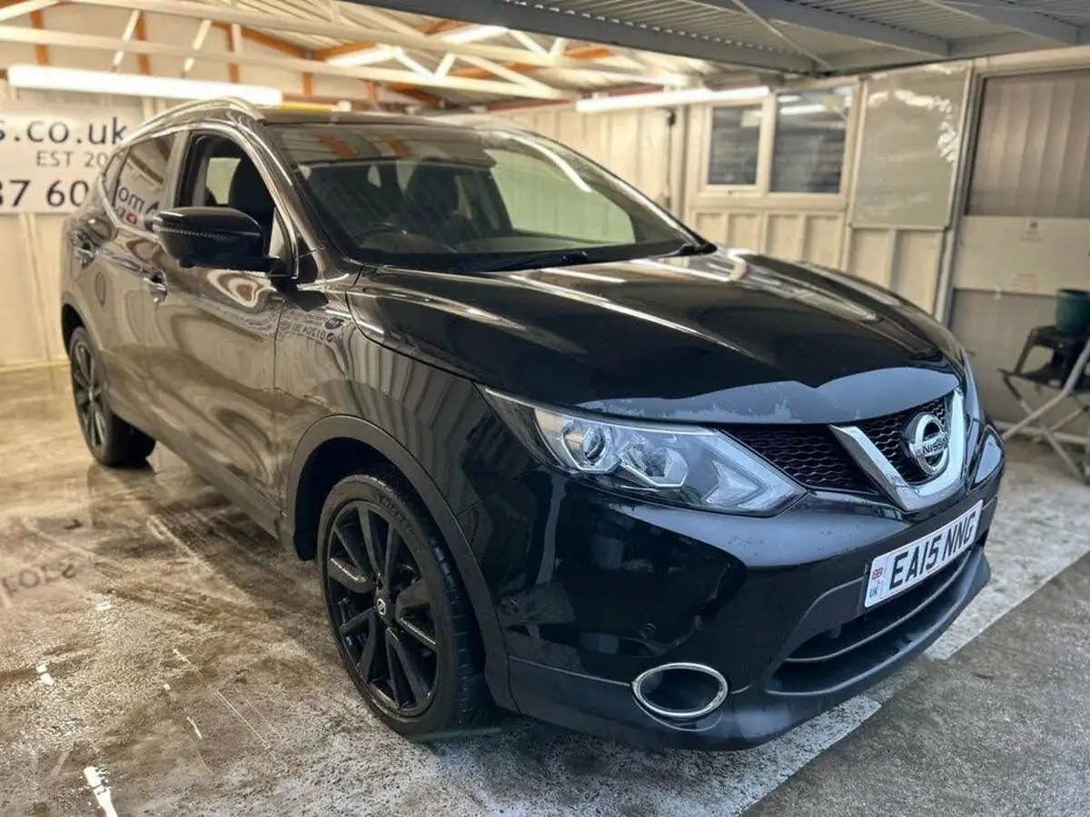 2015-nissan-qashqai-12-tekna-xtronic-cvt-big-5