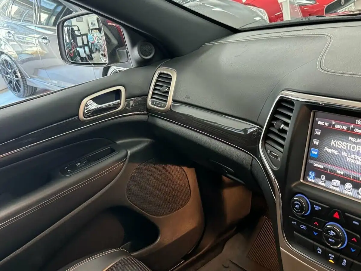 2015-jeep-grand-cherokee-30crd-overland-big-33
