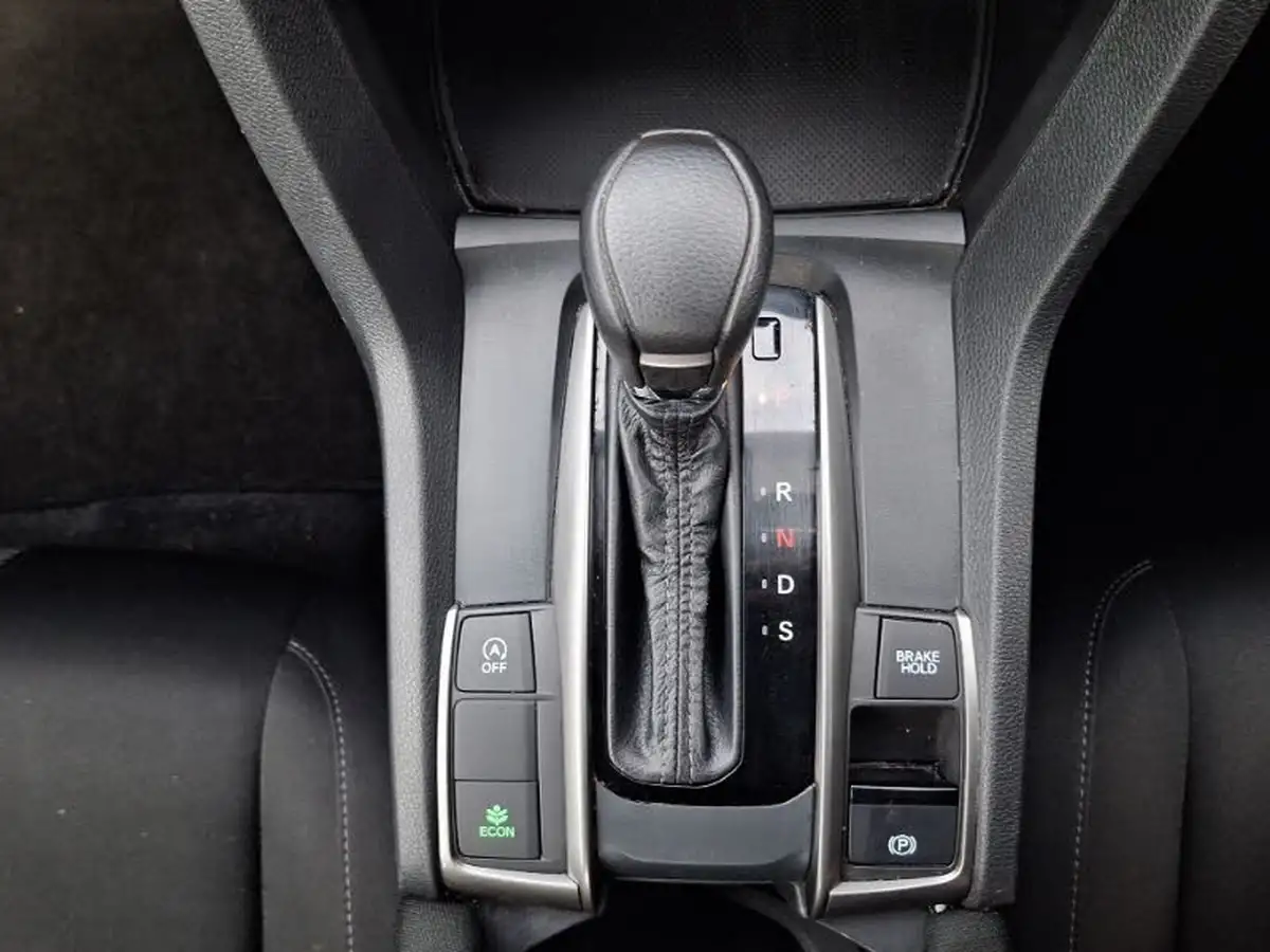 2018-honda-civic-10-vtec-turbo-se-129ps-hatchback-5d-cvt-big-9