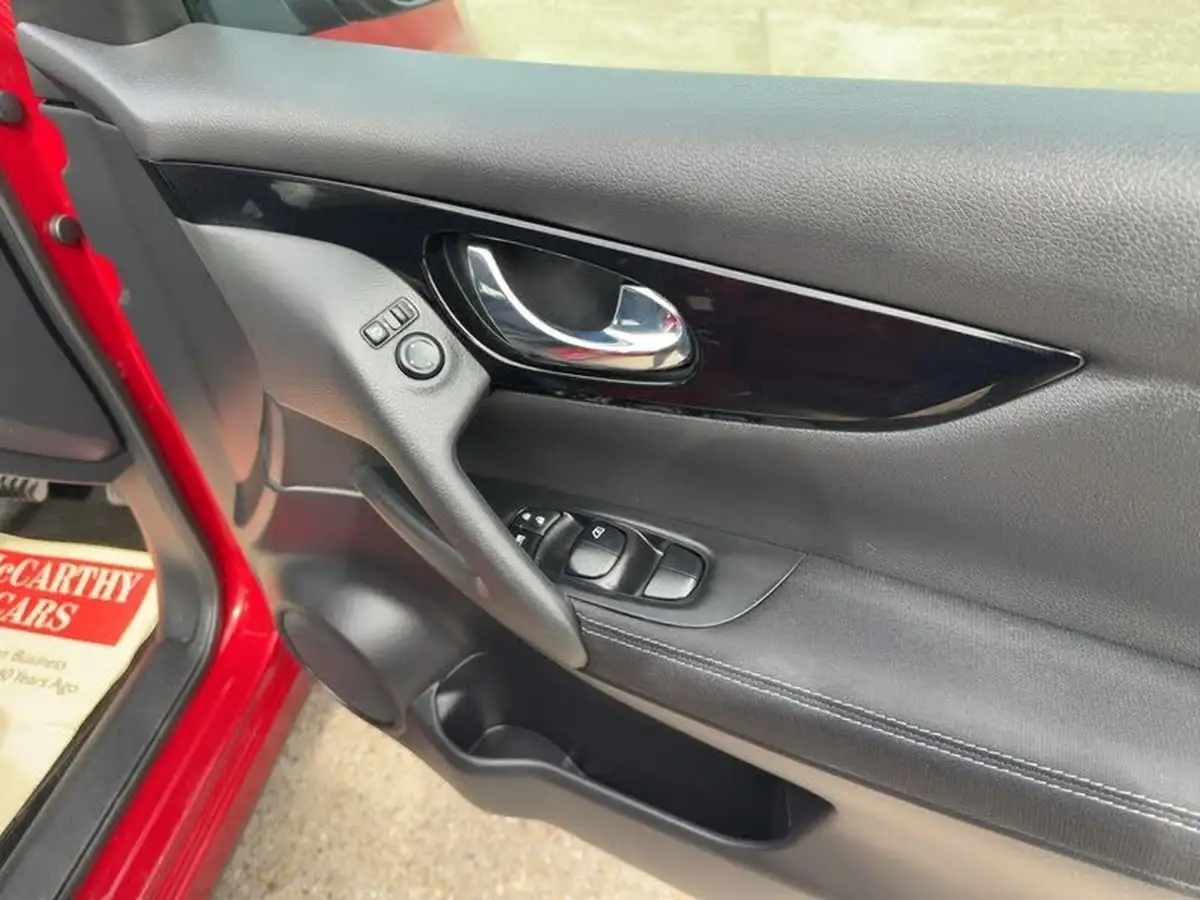 2017-nissan-qashqai-12-dig-t-n-connecta-xtronic-cvt-big-15
