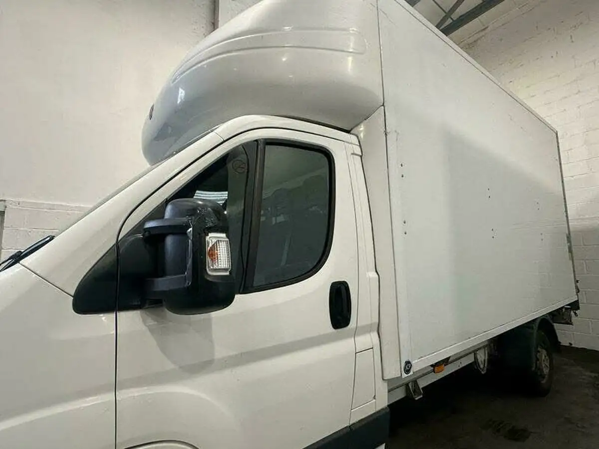 2018-peugeot-boxer-20-bluehdi-335-l4-130bhpeu6-luton-bfb-big-9