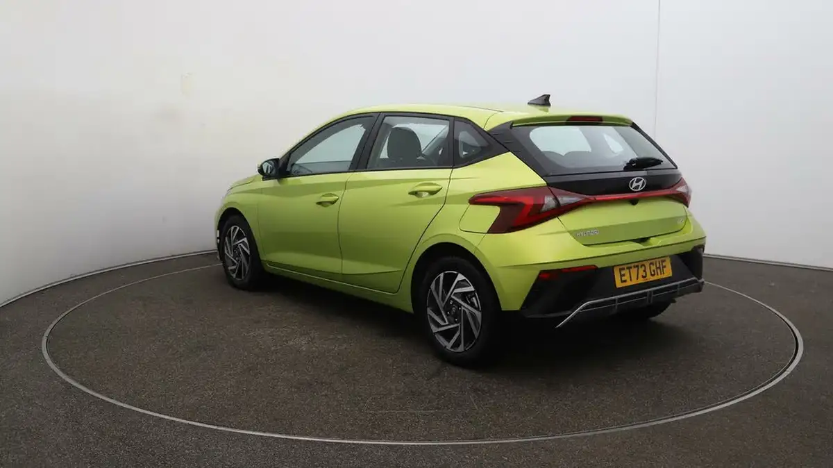 2024-hyundai-i20-10-t-gdi-advance-big-54
