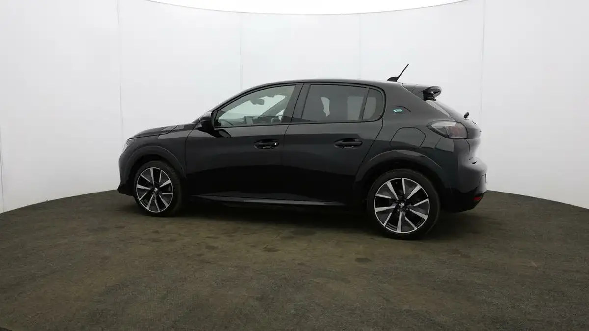 2021-peugeot-208-e-gt-premium-big-61