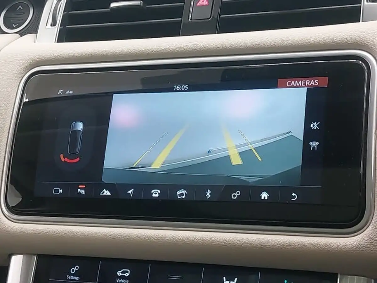 2021-land-rover-range-rover-sport-30-d300-hse-silver-big-16
